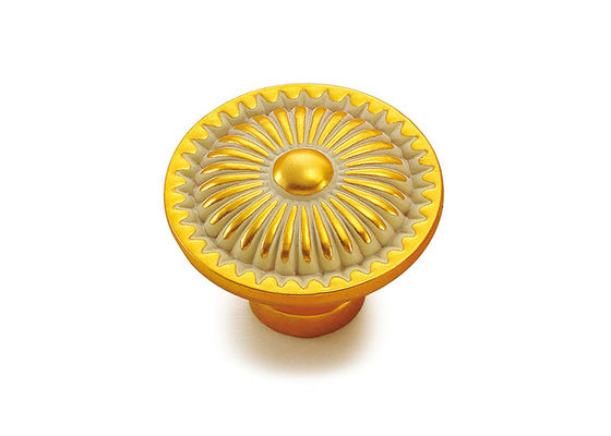 ハードウェア古典的な様式の装飾的なキャビネットのノブ/食器棚のドア・ノブ